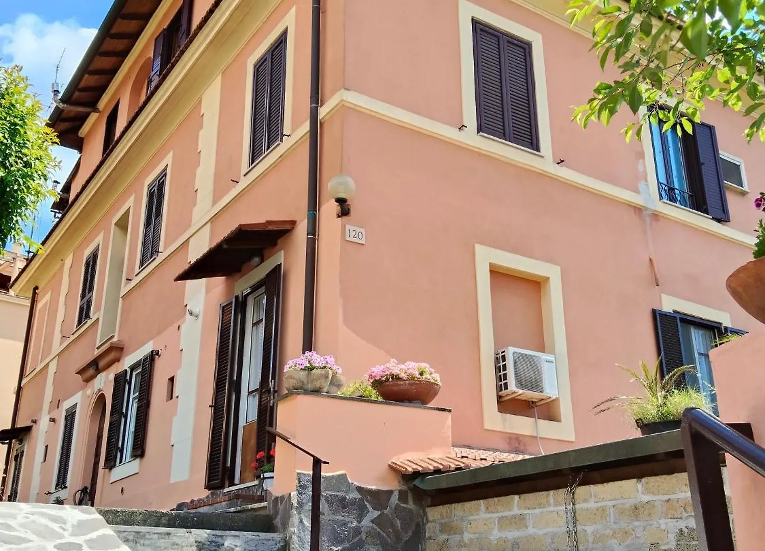 Piramide Gold Apartment Rome