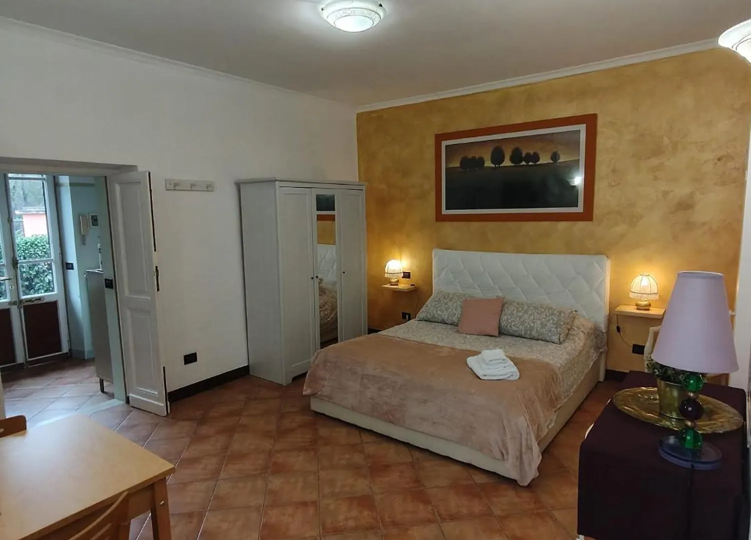 Apartment Ferienwohnung Piramide Gold Rom